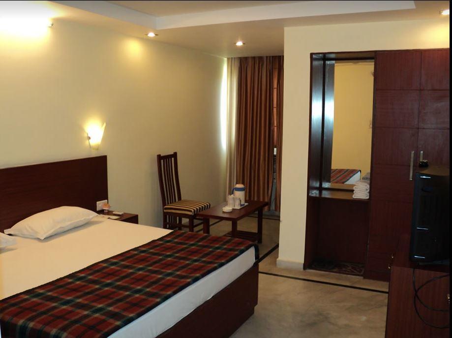 Hotel Swagat Palace Bhiwadi Ngoại thất bức ảnh